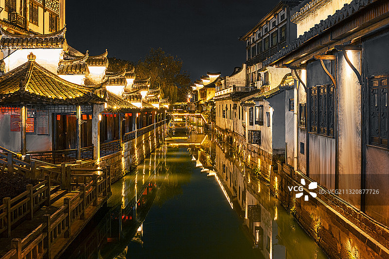 上海金山枫泾古镇夜景图片素材
