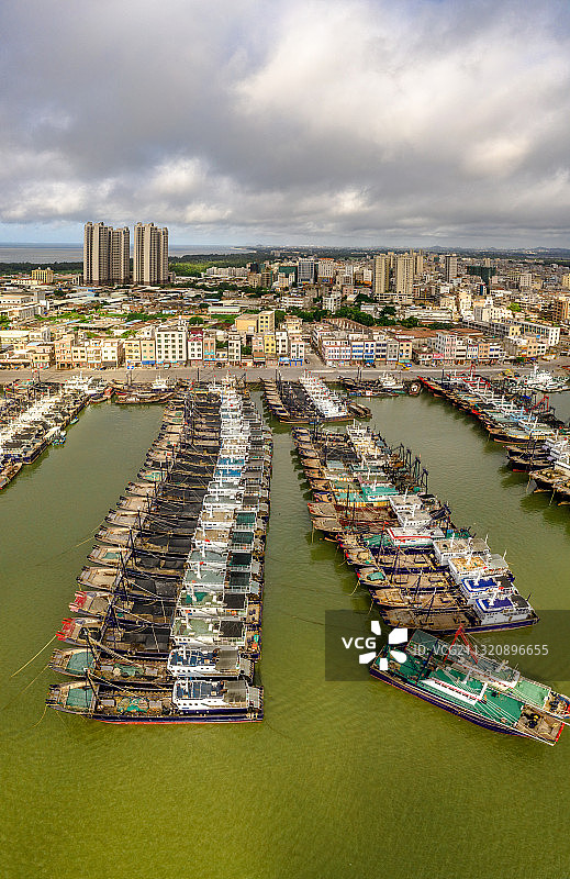 中国广东省茂名市电白区博贺港图片素材