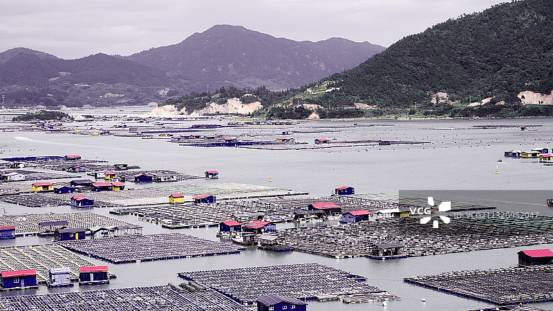 海上渔村图片素材