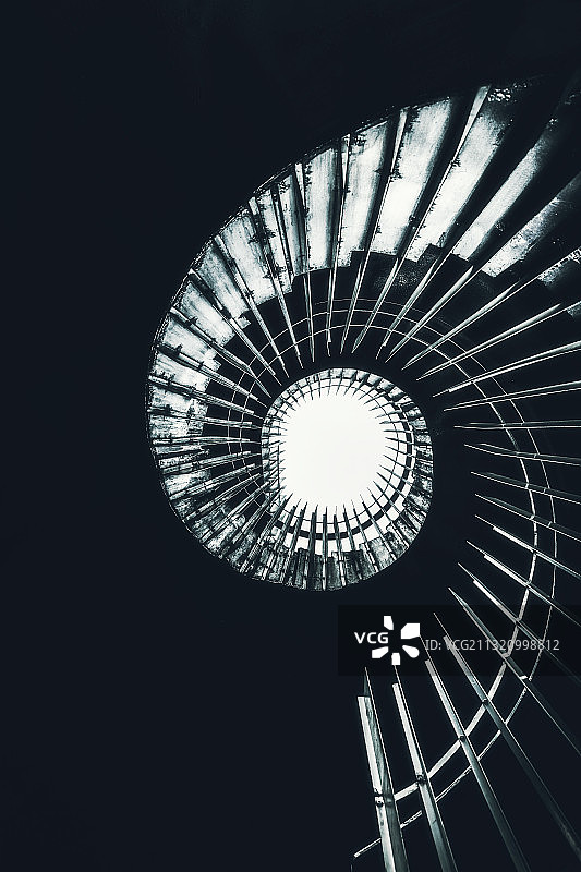 自由旋梯图片素材