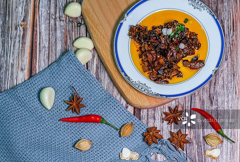 重庆美食，辣椒酱、酸辣粉、自热火锅图片素材