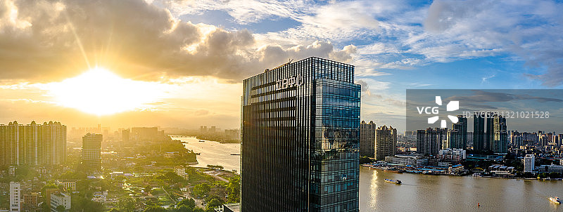 中国广东省广州市荔湾区芳村立白中心图片素材