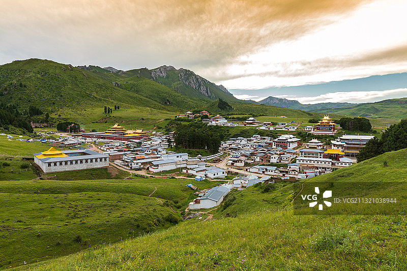 甘南郎木寺图片素材