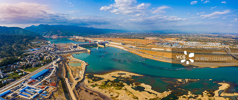 航拍大藤峡水利枢纽工程在建大坝图片素材