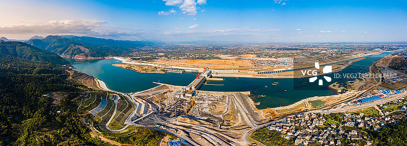 航拍大藤峡水利枢纽工程在建大坝图片素材