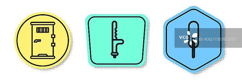 监狱牢房门与警用橡胶警棍图片素材