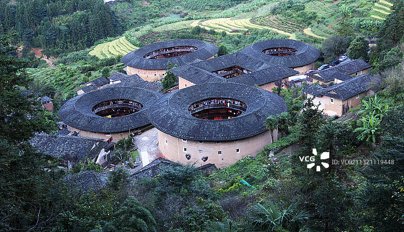 世界文化遗产“福建土楼”精品：“四菜一汤”田螺坑土楼群图片素材