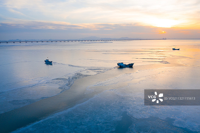 青岛胶州湾大桥，冰海图片素材