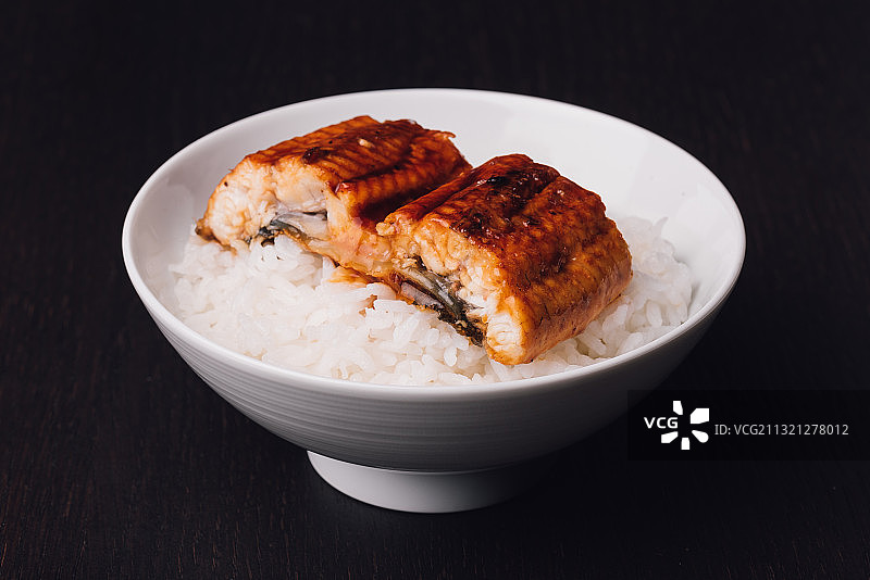 鳗鱼饭图片素材