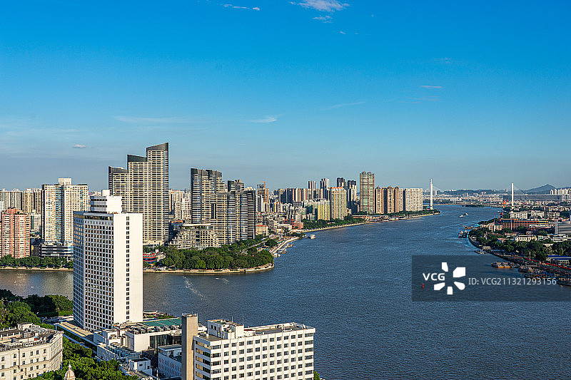 中国广州沙面白鹅潭和珠江两岸景观图片素材