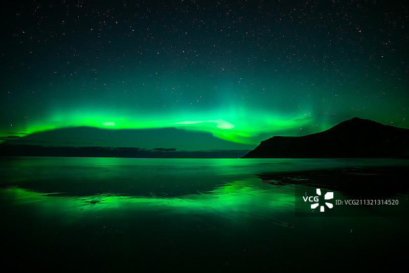 罗弗敦极光倒影图片素材