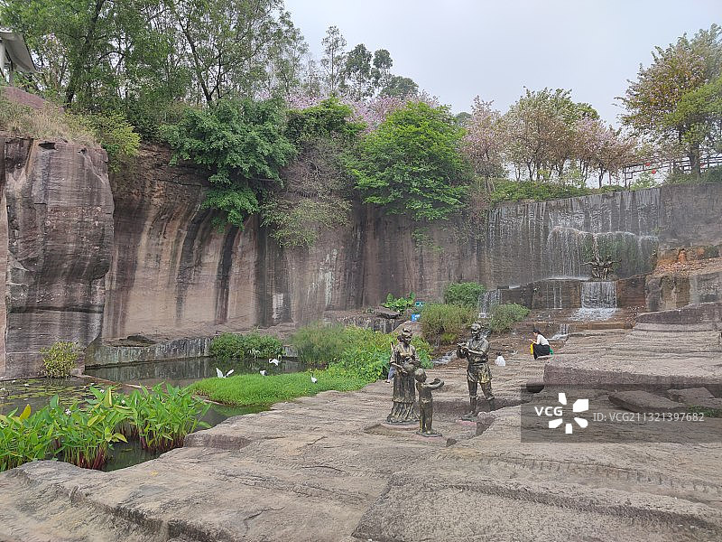 二千年历史莲花山“古采石场”图片素材