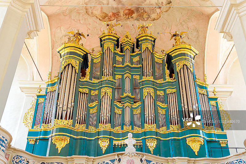 立陶宛维尔纽斯圣约翰教堂内部管风琴图片素材