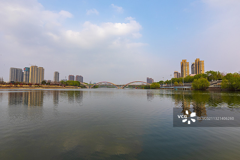 河南漯河市沙澧河风景区沙河大桥春天户外风光图片素材