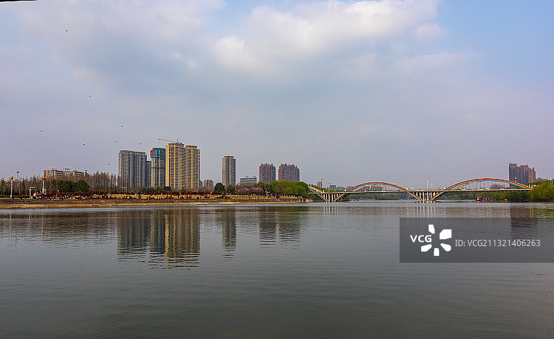 河南漯河市沙澧河风景区沙河大桥春天户外风光图片素材