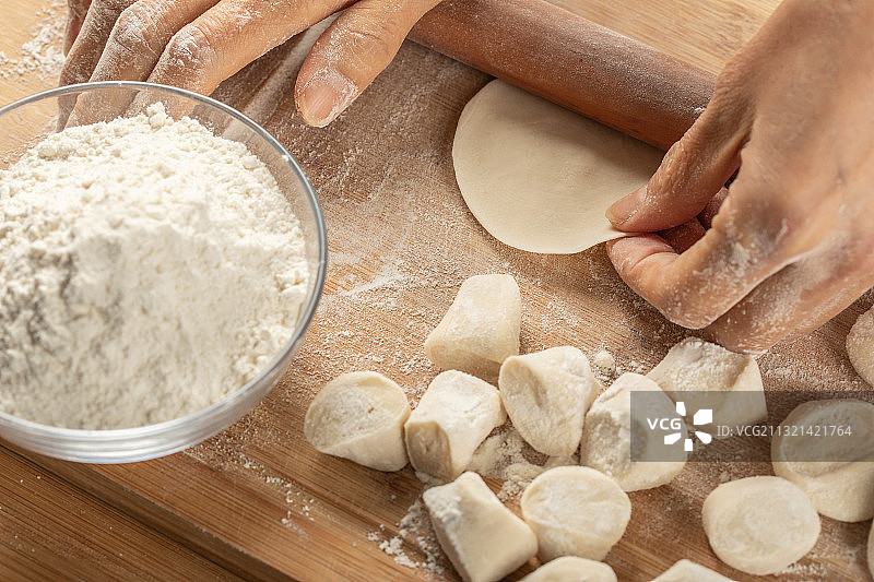 中国传统美食水饺制作图片素材