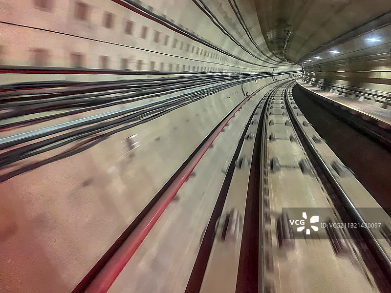 上海娄山关路地铁站图片素材