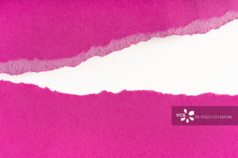 白色背景上的粉色油漆特写图片素材