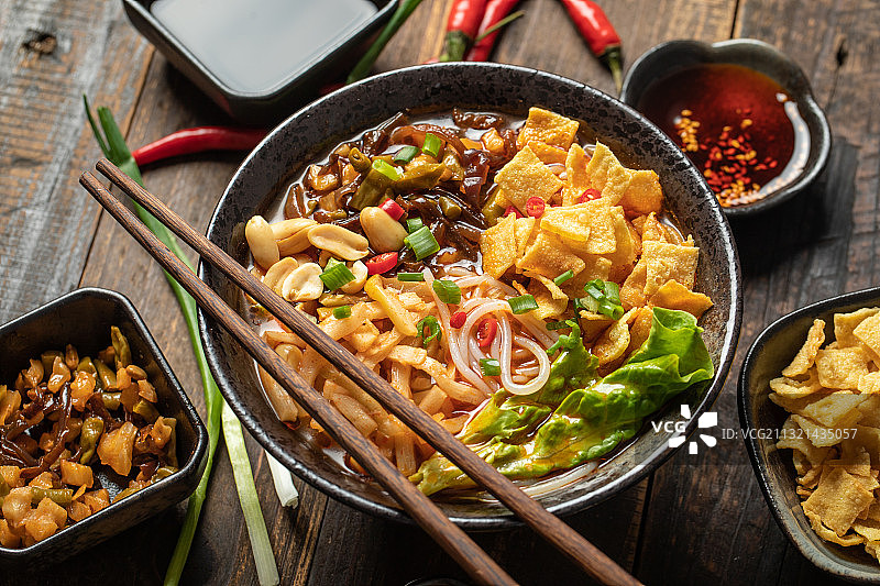 中国传统美食柳州螺蛳粉图片素材