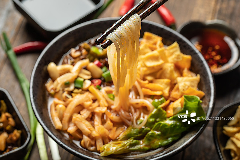 中国传统美食柳州螺蛳粉图片素材