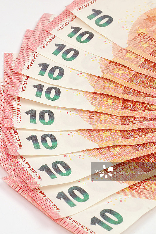 白色背景上的纸币特写图片素材