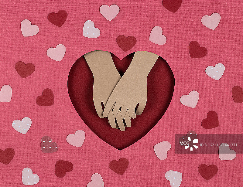 粉色背景上的心形特写图片素材