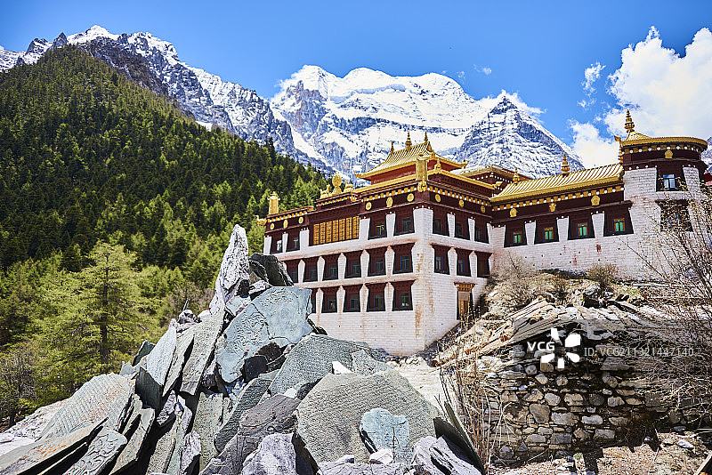 四川  稻城亚丁  冲古寺图片素材