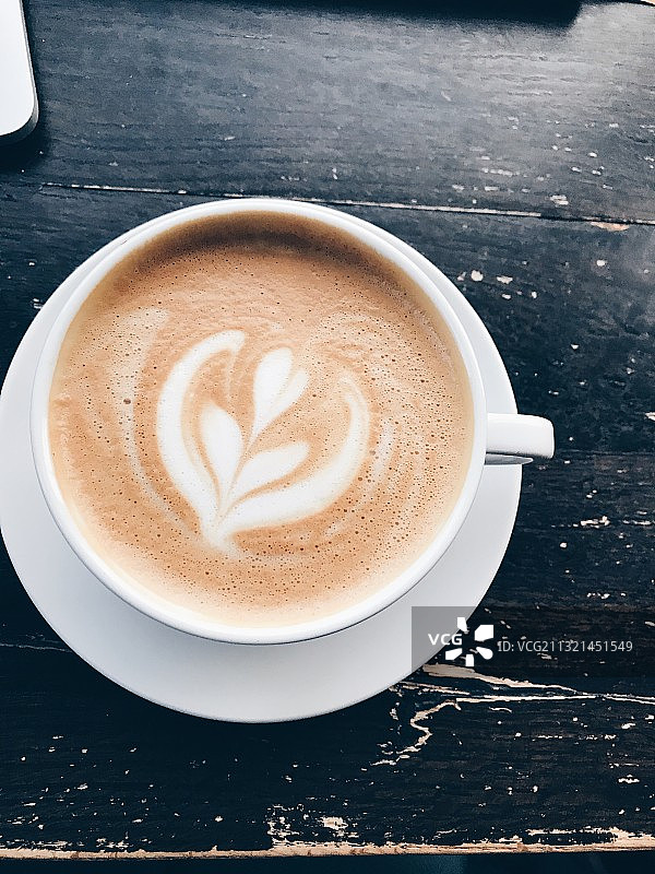 美国明尼苏达州明尼阿波利斯市的卡布奇诺咖啡俯视图图片素材