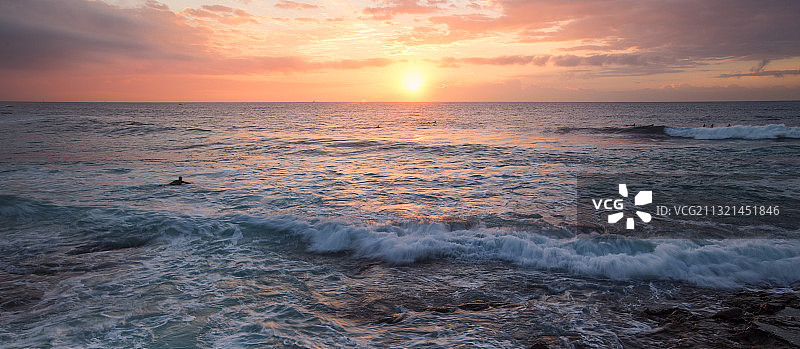 澳大利亚新南威尔士州纽卡斯尔日落海景图片素材
