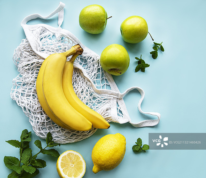 蓝色背景果蔬俯视图图片素材