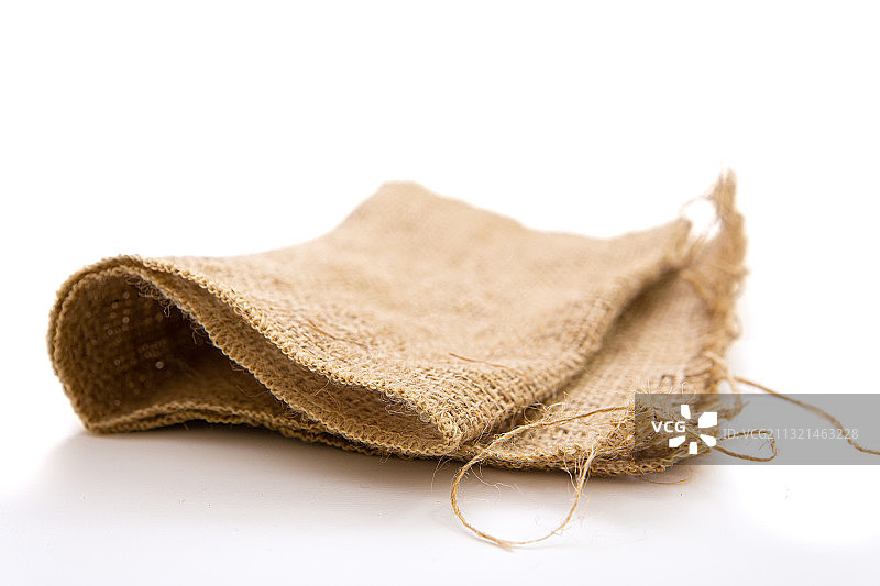 白色背景下的麻袋特写，印度尼西亚图片素材