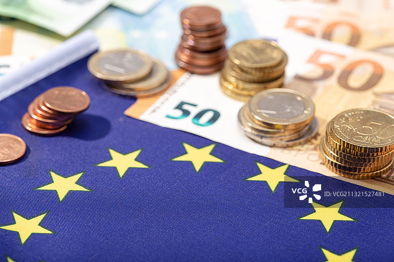 桌上的货币特写图片素材