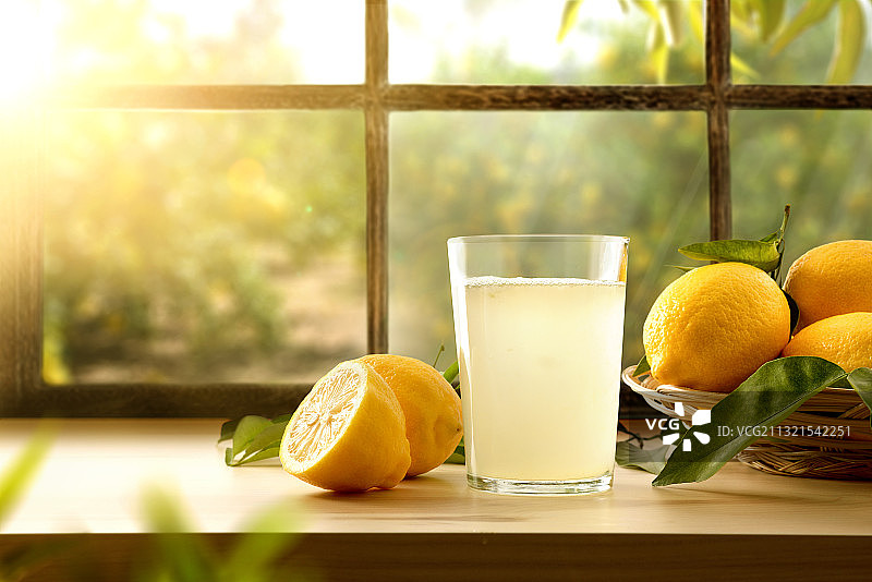 橙汁与柠檬特写图片素材