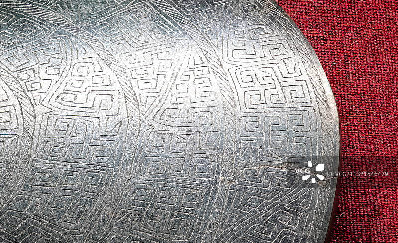 珍贵文物秦国龙纹大玉璧，春秋时期，凤翔县博物馆藏图片素材