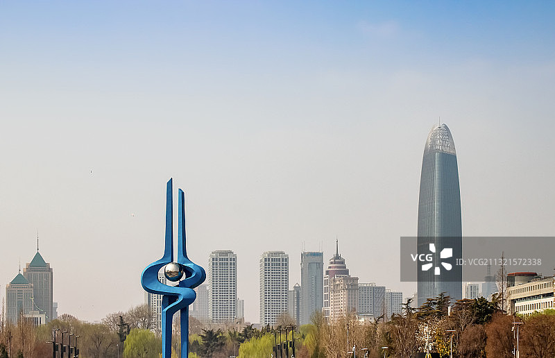 济南泉城广场与绿地中心图片素材