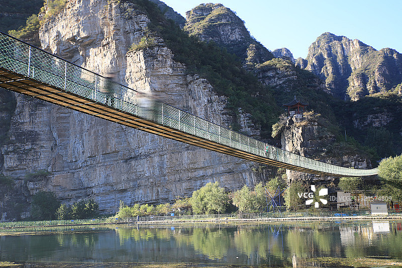 北京市房山区十渡孤山寨铁索桥图片素材