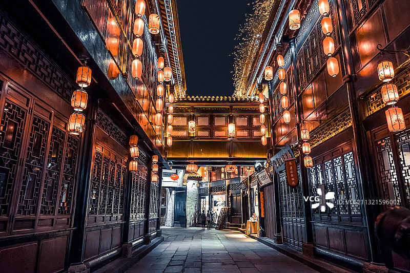 成都锦里张灯结彩过春节图片素材