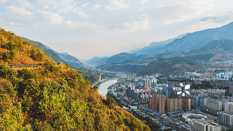 云南怒江大峡谷云端走廊怒江新城区风光图片素材