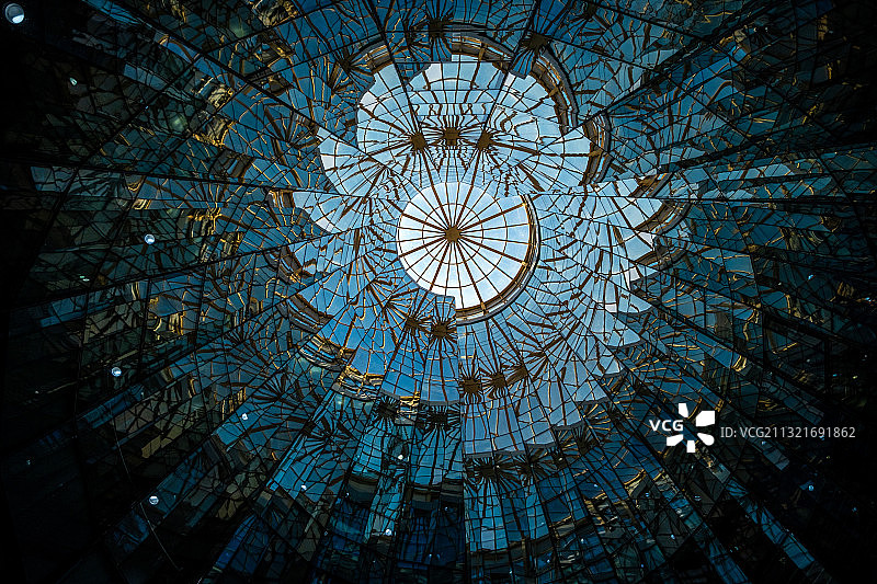 充满设计感的现代天花板图片素材