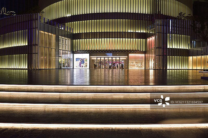 商场台阶夜景图片素材