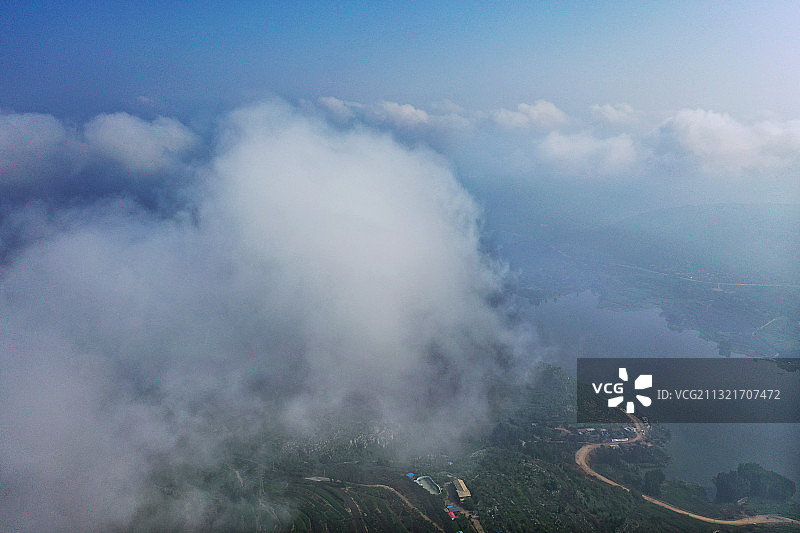 山东枣庄山亭区翼云山云海景观图片素材