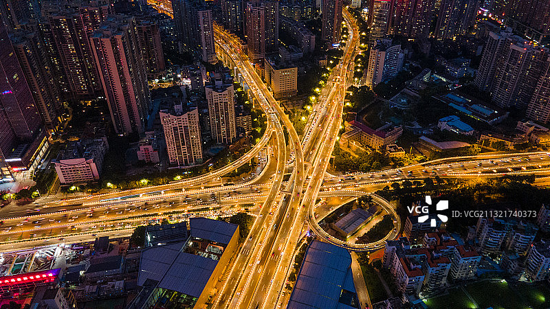 广州繁忙城市道路立交桥夜景图片素材