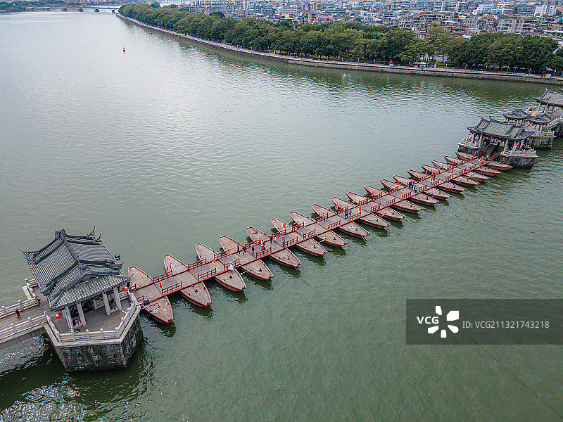 中国广东潮州市广济桥和广济楼图片素材