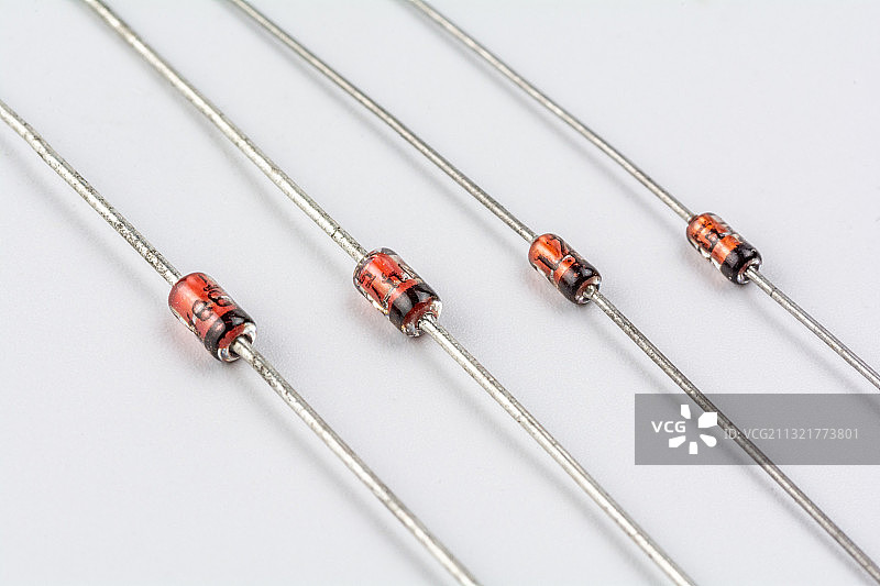 电子元器件二极管晶体管开关管图片素材