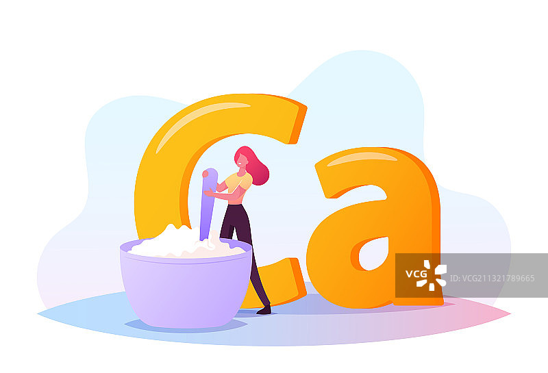 女人从大碗里吃凝乳图片素材