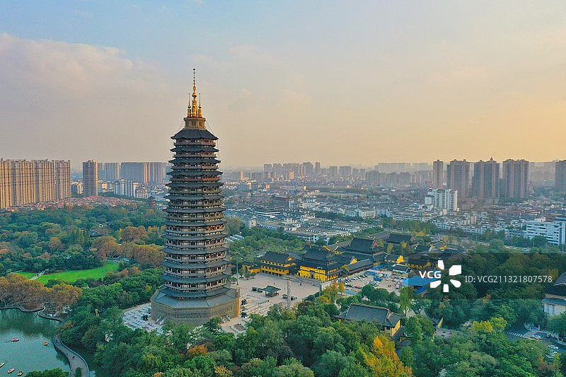 常州红梅公园天宁禅寺图片素材