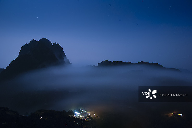 夜幕下的黄山图片素材