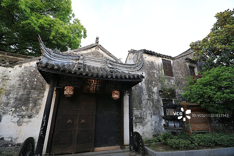 江苏苏州昆山周庄怪楼图片素材