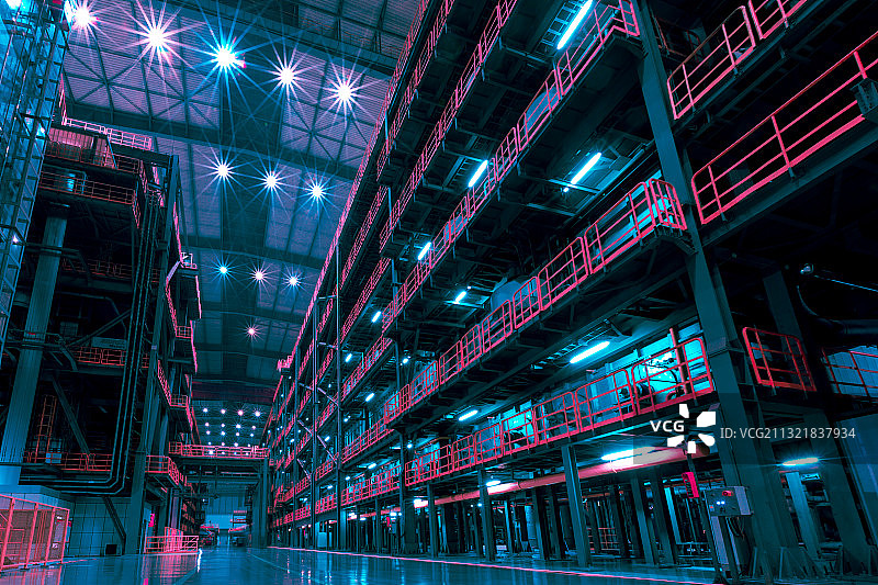 晚上的智能工厂赛博朋克风格图片素材