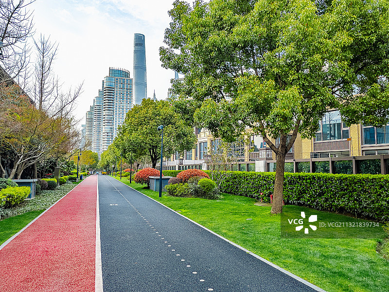 上海滨江健身步道和骑车道路图片素材